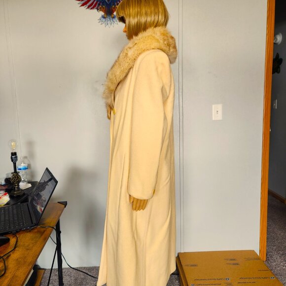#712 Small wool/fox fur coat - Picture 4 of 5